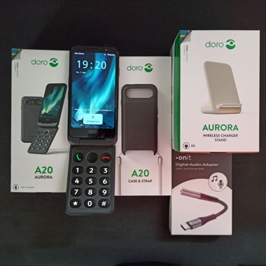 Smartphone Doro Aurora A20 con accessori