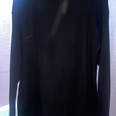 Pull noir léger