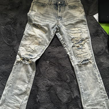 Mnml jeans svasati