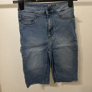 Short en jean, taille XS, parfait pour l'été