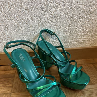 Talons vert métalliques 