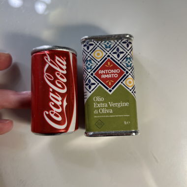 Miniatur Magnete Cocacola und Olivenöl 