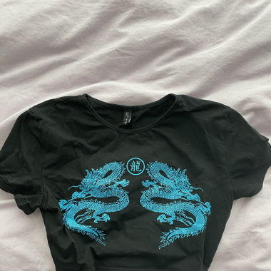 Crop Top mit Dragonprint