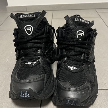 Balenciaga Runner Sneaker