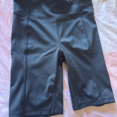 Schwarze Sport-Radlerhose