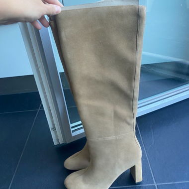 New suede knee-high heeled boots Zara