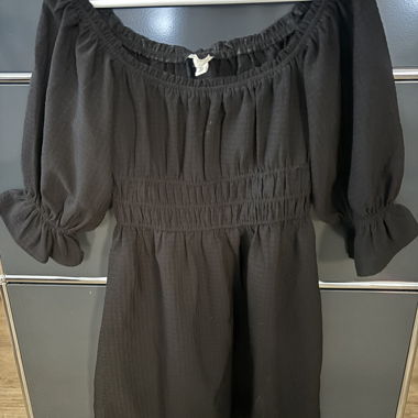 Robe H&M épaules dénudées noire