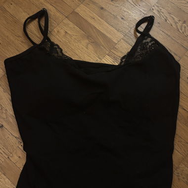 Top nero in pizzo