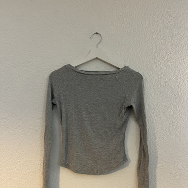 Grey longsleeve