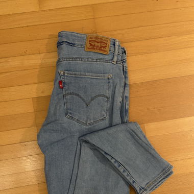 Levi's 711 Skinny in Gr. 26