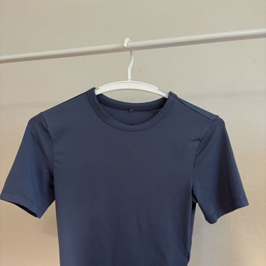 MOVE purple sport shirt