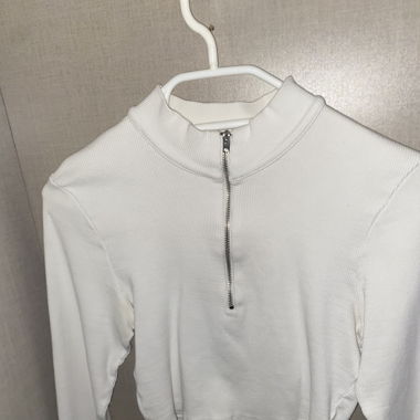 Bauchfreier Pulli
