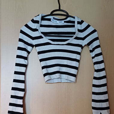 Pull à rayures (noir&blanc)