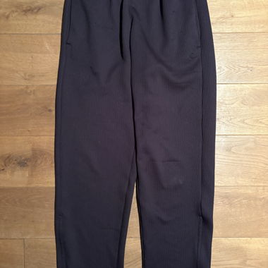 Pantalon de jogging Adidas - style Issey Miyake