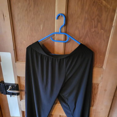 Schwarze Hose