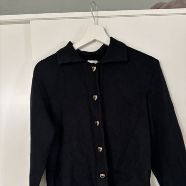 Schwarze Strickjacke 