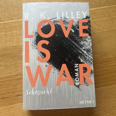 Love is war roman