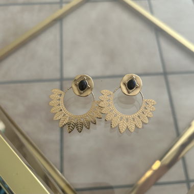 Gold-coloured metal earrings 