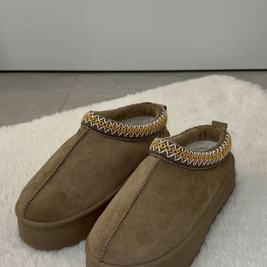Chaussons imitation UGG