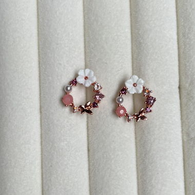 Pink crystal flower earrings