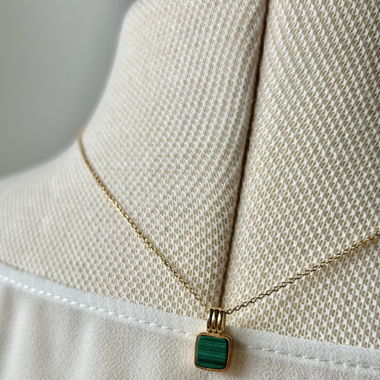 Malachite pendent necklace 