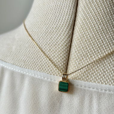 Malachite pendant necklace