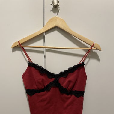 Crop top rouge/noir 