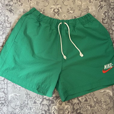 Nike Shorts grün