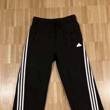Adidas baggy sweatpants