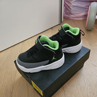 Jordan Sneakers
