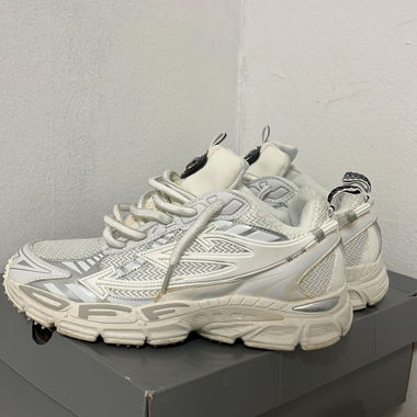 Off-White Be right back