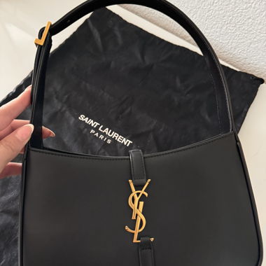 Saint Laurent  hobo Le 5A7 Black
