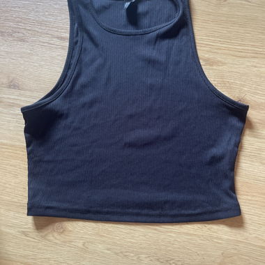 Schwarzes Top