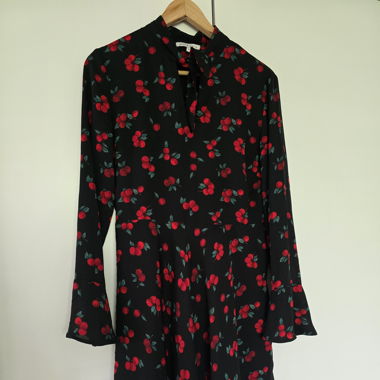 Black Cherry Print Tie Neck Dress – Mint & Berry