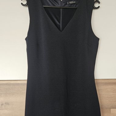 Robe fourreau bleu foncé de MANGO