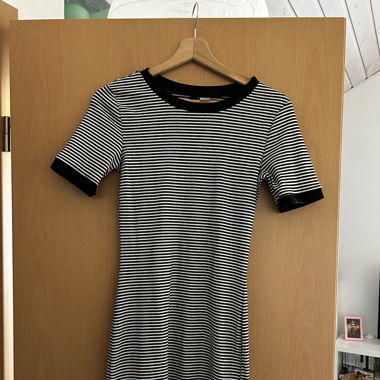 Robe rayée moulante