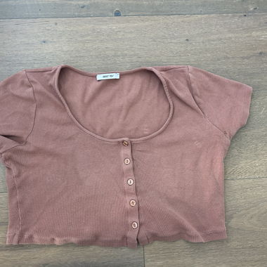 Brown and pink ribbed top