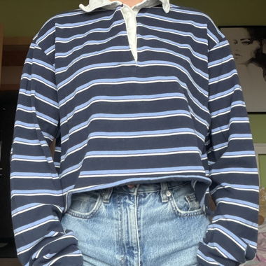 Brandy Melville Cropped, gestreifter Sweatshirt