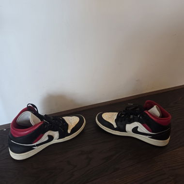 Jordan Air 1 Mid 40