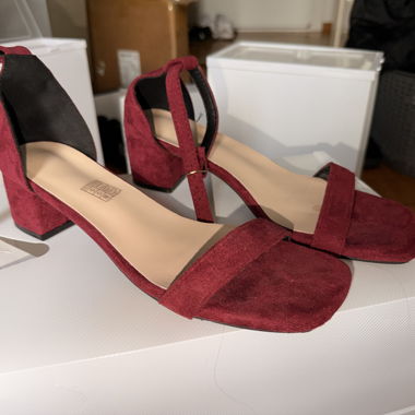 Sandali bordeaux con tacco a blocco