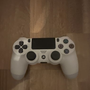 PS4 controller