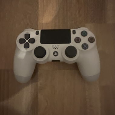 PS4 controller