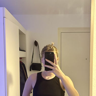 black tanktop