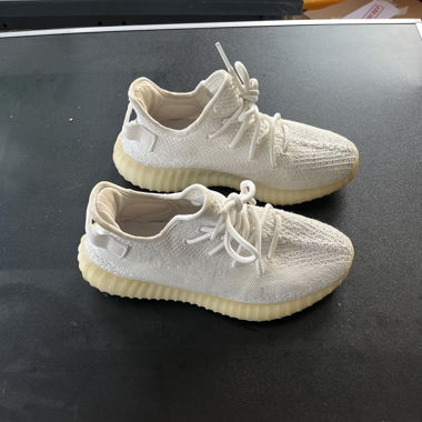 Yeezy 350 V2 Cream