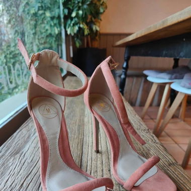 TALONS