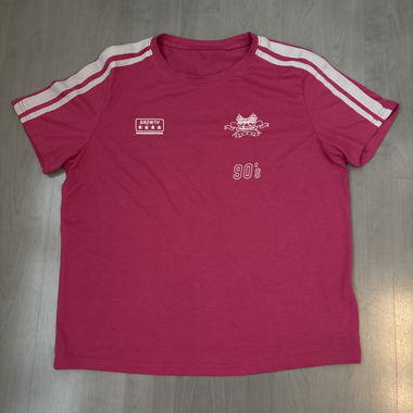Pinkes Sport-T-Shirt