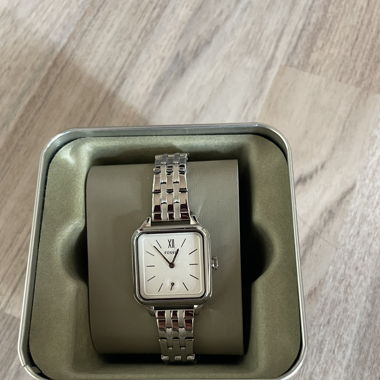 Silberne Fossil Uhr