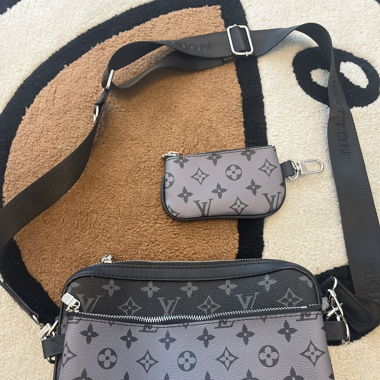 Lv messenger bag
