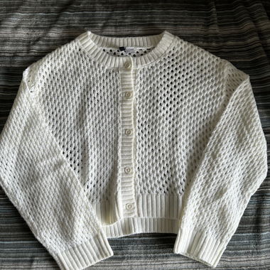 Jacke im Lochmusterstil M H&amp;M 