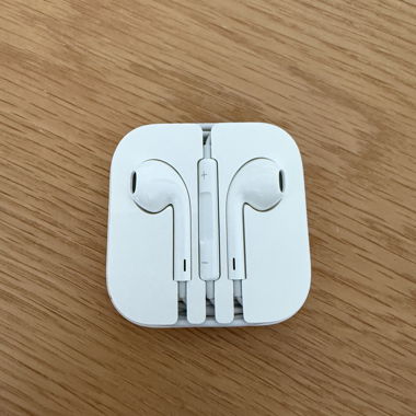 Cuffie cablate Apple Lightning